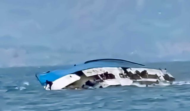 At Least 78 Casualties After Ferry Capsized on Lake