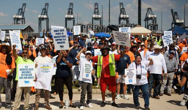 East Coast Port Strike Resolved, Still Dangerous for US Economy