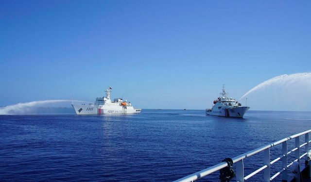 Tensions Escalate Between China and Philippines Near Scarborough Shoal