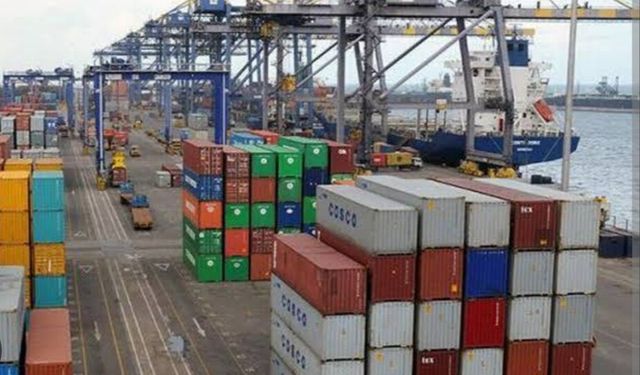 India's Major Ports See 4.95% Decline in Cargo Traffic