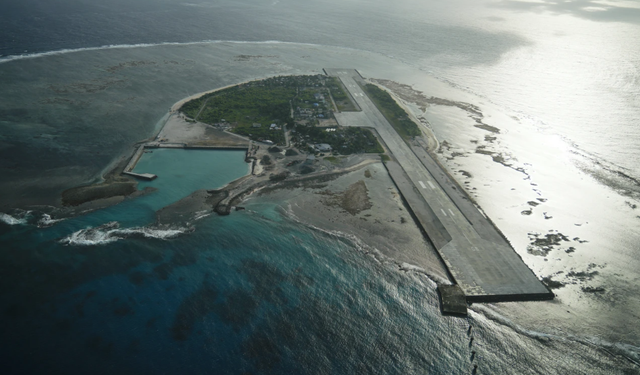 Chinese Vessel Grounds Near Thitu Amid Sea Tensions