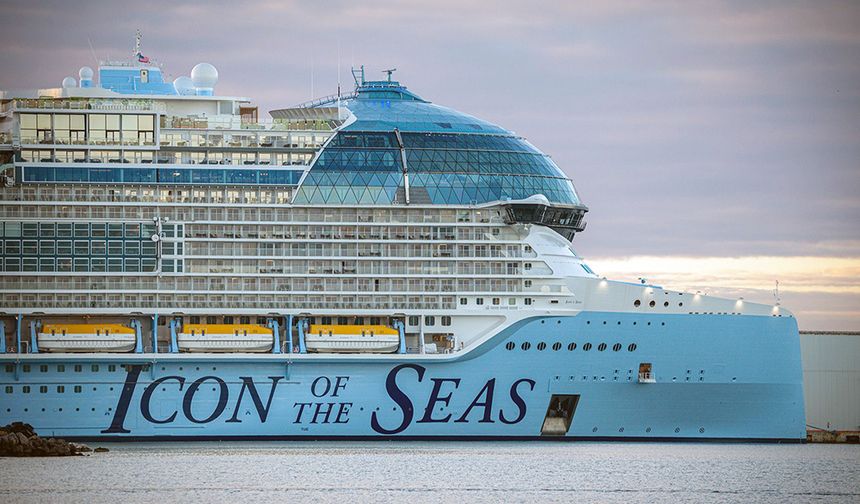 "Is the World’s Largest Cruise Ship Climate-Friendly?"