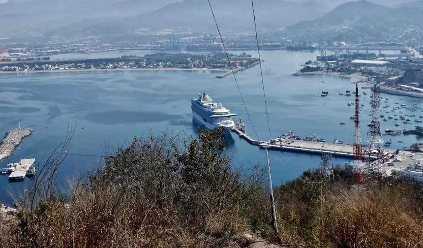 Royal Caribbean Suspends Stops at Troubled Mexican Port