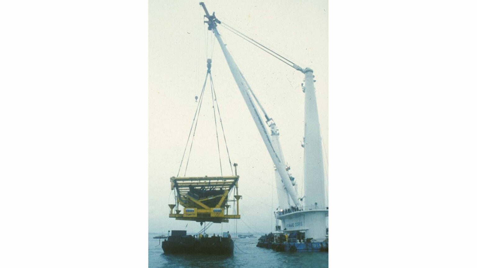 ALT="Mary Rose Tudor warship preserved in Portsmouth museum", image source: https://www.sonardyne.com/raising-the-mary-rose/