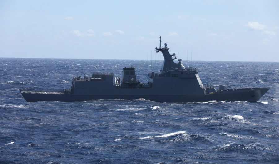 Carrier Strike Group 1 conducts a Maritime Cooperative Activity with the Philippines in the South China Sea, img from: https://www.dvidshub.net/image/8835088/carrier-strike-group-1-conducts-maritime-cooperative-activity-with-philippines-south-china-sea